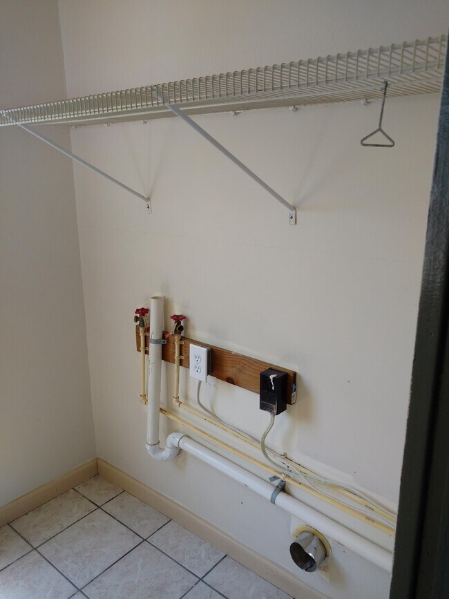 Building Photo - 101 W Whitlock Ave