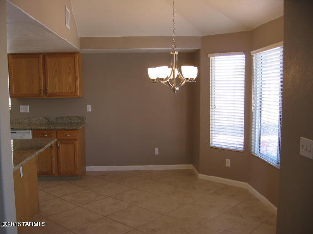 Building Photo - 10650 N Sand Canyon Pl