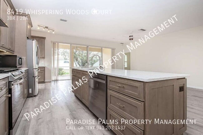 Building Photo - 8419 Whispering Woods Ct