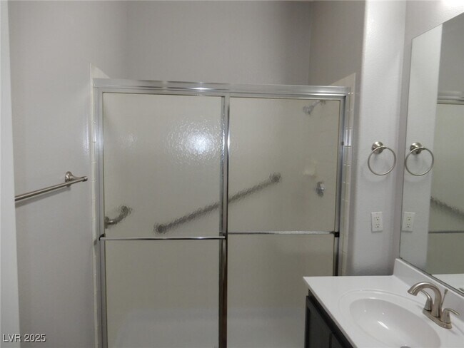 Building Photo - 75 N Valle Verde Dr