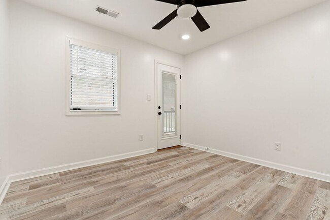 Building Photo - 1502 Morning Sun Cir