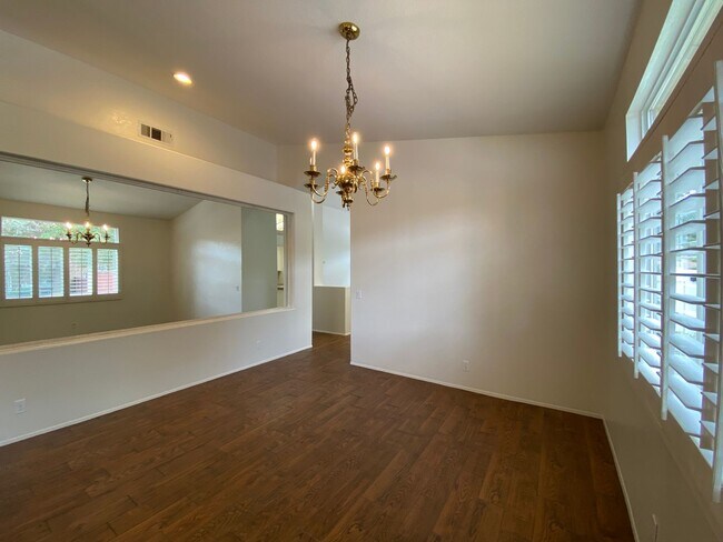 Building Photo - Spacious 3 Bedroom, 2 Bath located in Treasures of Caste Creek Community!