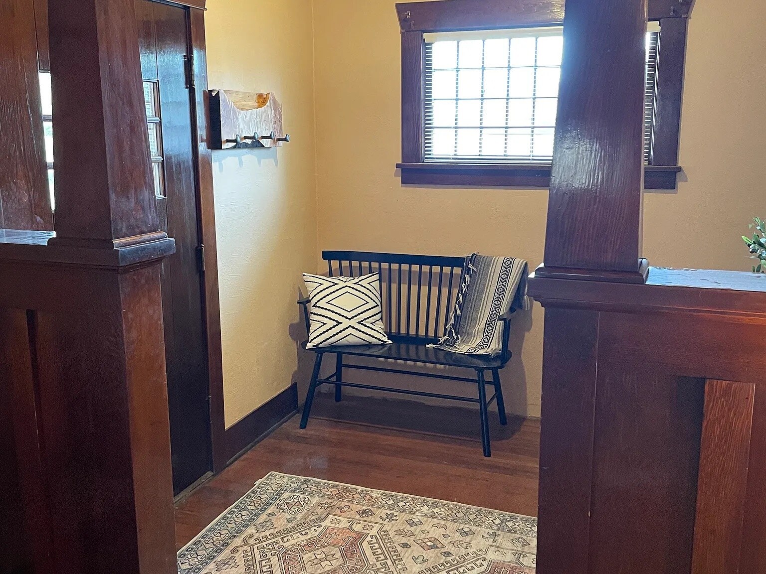 Building Photo - 237 Basin St SW