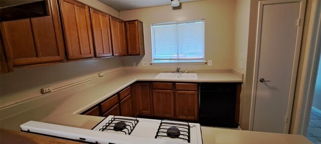 Building Photo - 2426 Spring Dusk Dr