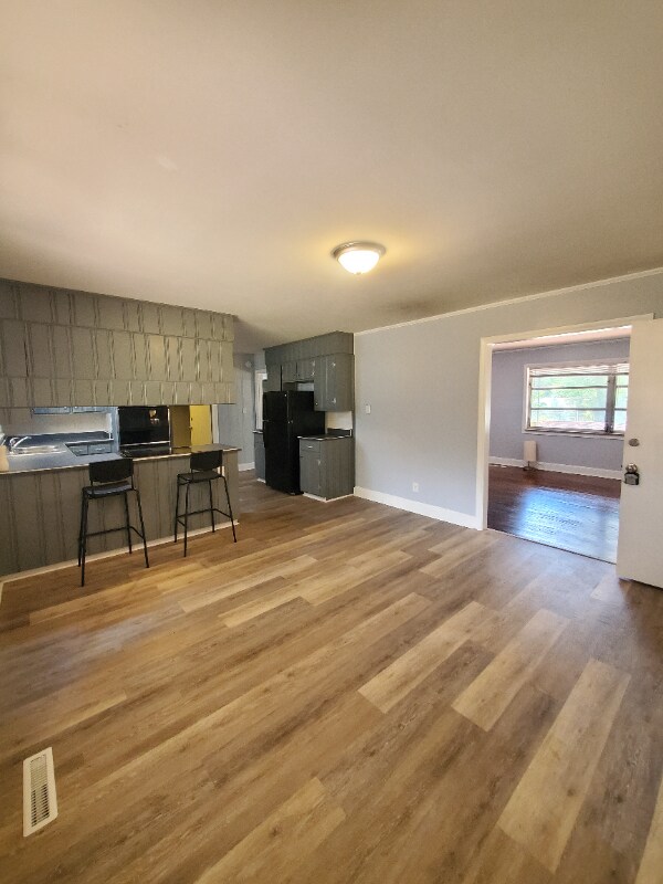 Building Photo - 3818 Avalon Ave