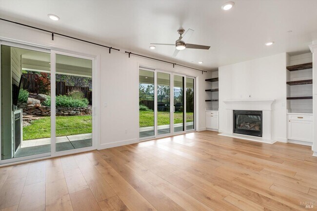 Building Photo - 1980 Bent Tree Pl