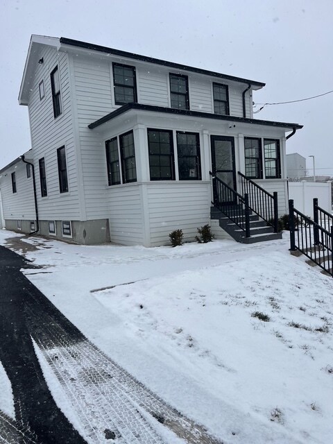 Building Photo - 112 Thurber St