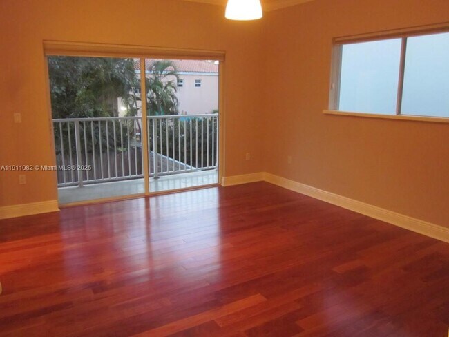 Building Photo - 2920 Catalina St