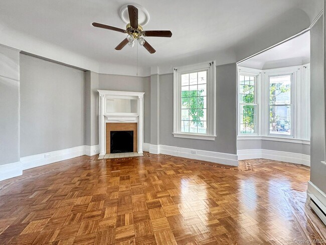 Primary Photo - 3604 Lexington Ave