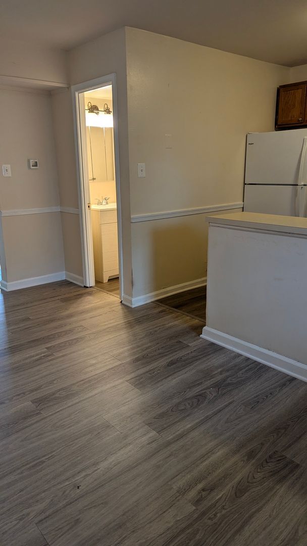 Building Photo - **Temporarily off the Market** Charming 3 Bed And 1.5 Bath Townhome In Georgetown South