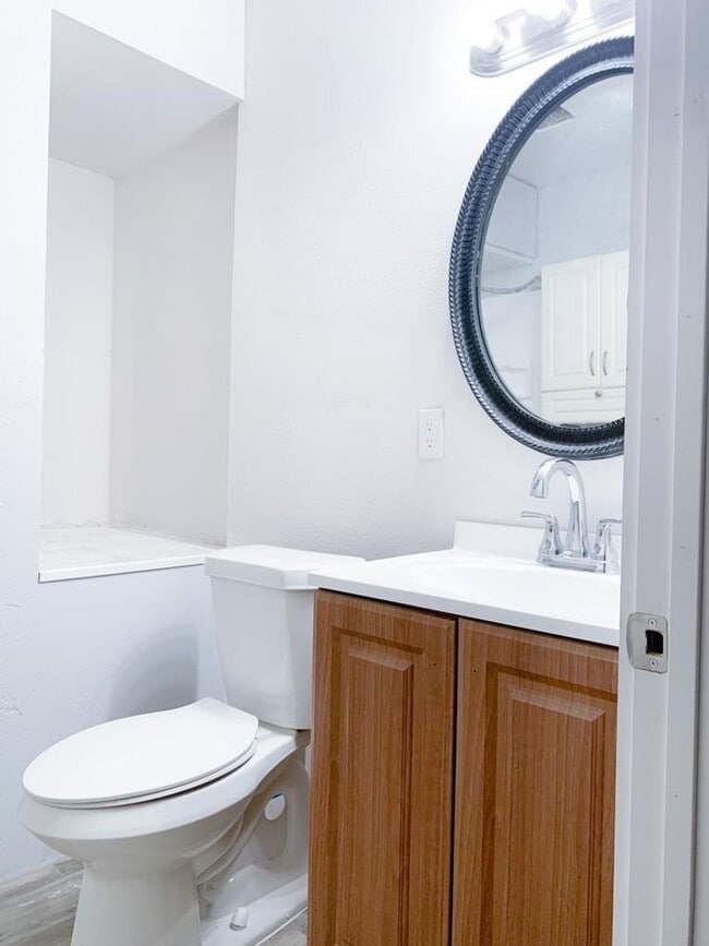 Building Photo - Gorgeous all renovated Home in Groves, TX!.