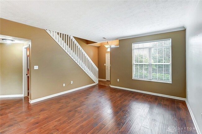 Building Photo - 2327 Polo Park Dr