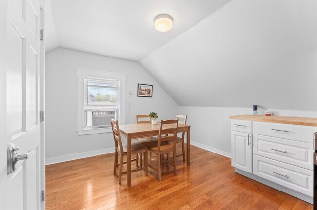 Building Photo - 67 Curtis Rd