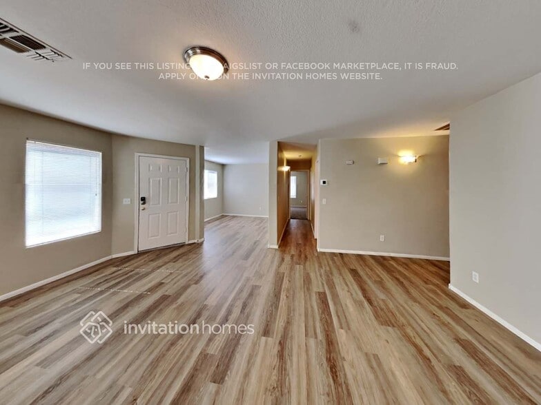 Building Photo - 8719 W Bobby Lopez Dr