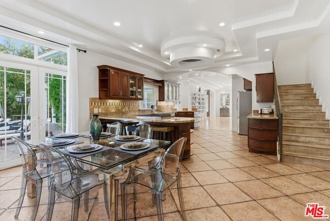 Building Photo - 23135 Dolorosa St