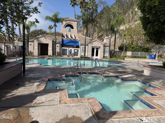 Building Photo - 994 C. Amable