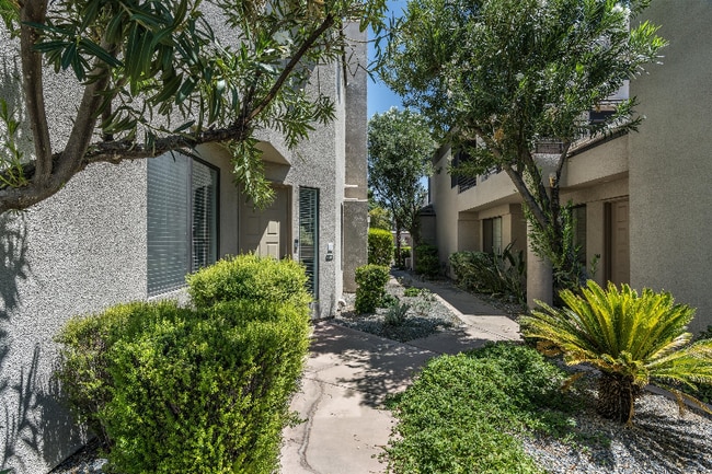 Building Photo - 7400 E Gainey Club Dr