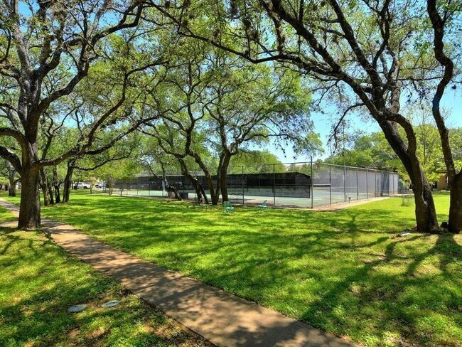 Building Photo - 4159 Steck Ave