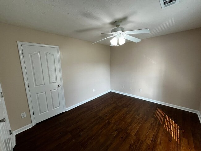 Building Photo - Beautiful Total Electric Home In Phenix Ci...