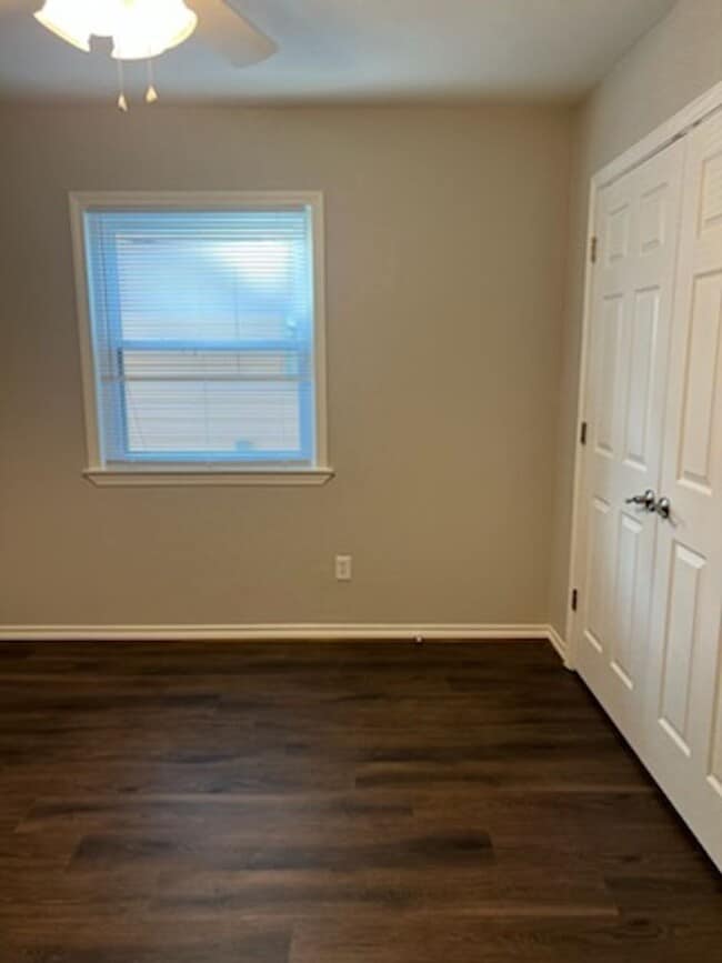 Building Photo - 3 Bed / 1 Bath House, PNGISD