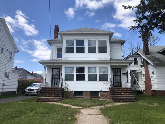 Building Photo - 1685-1687-1687 Northampton St