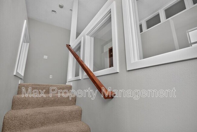 Building Photo - 640 S 50th St