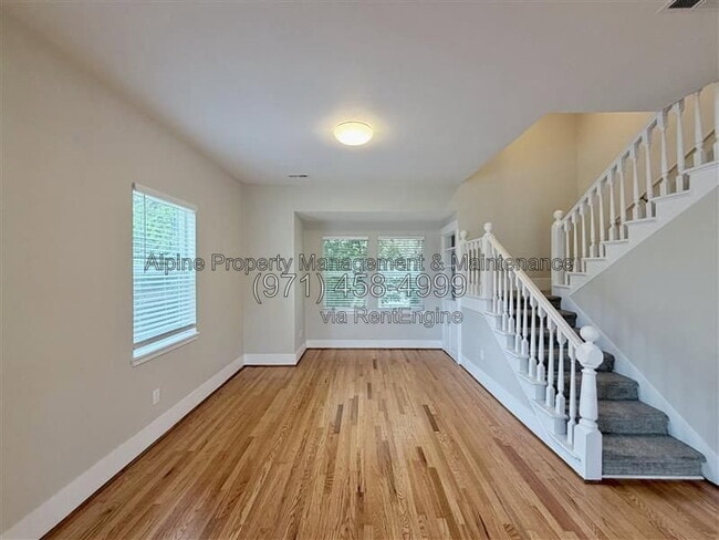 Building Photo - 5004 SE 38th Ave