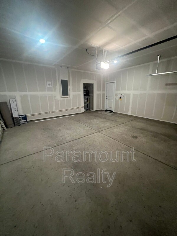 Building Photo - 3310 Tibidabo St