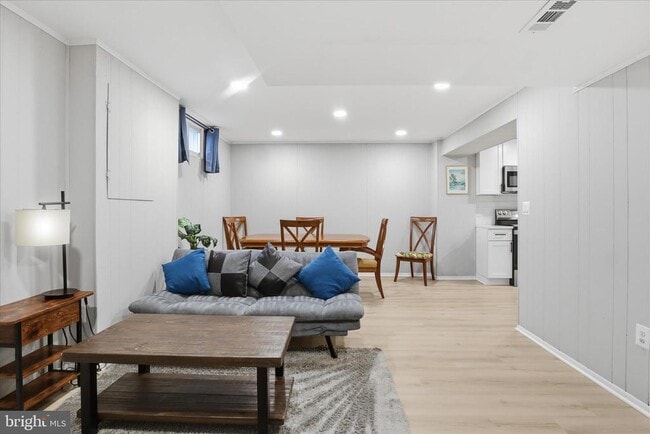 Building Photo - 3022 Jonothan Pl