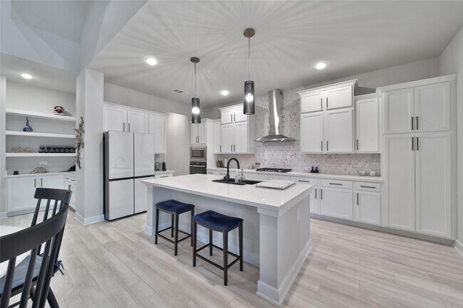 Building Photo - 332 Coldwater Creek Ct