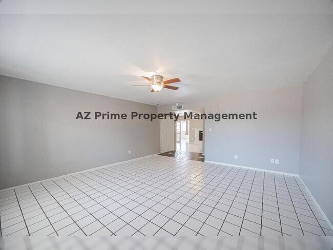 Building Photo - 1634 W Sack Dr