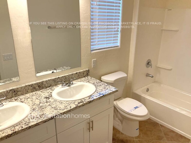 Building Photo - 4854 S Antonio