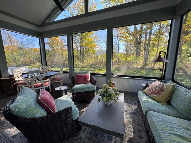 Building Photo - 57 Taconic Rd