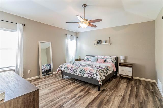 Building Photo - 8409 Lake Bend Dr