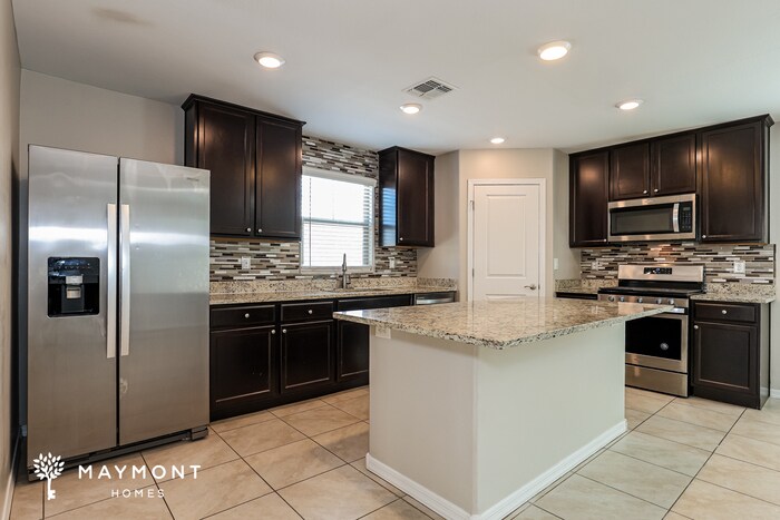 Building Photo - 8126 W Agora Ln