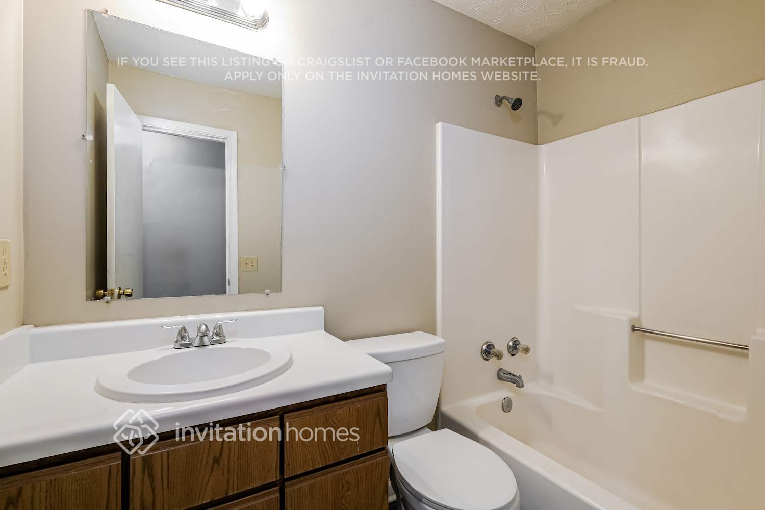 Building Photo - 5255 Sugar Crest Dr