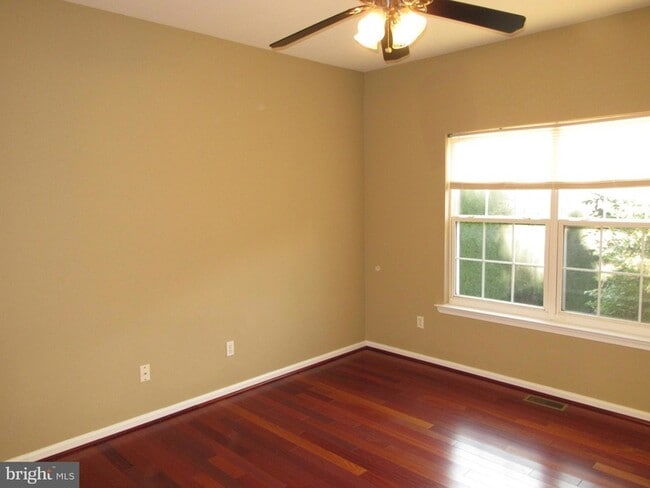 Building Photo - 52 Lynam Lookout Dr