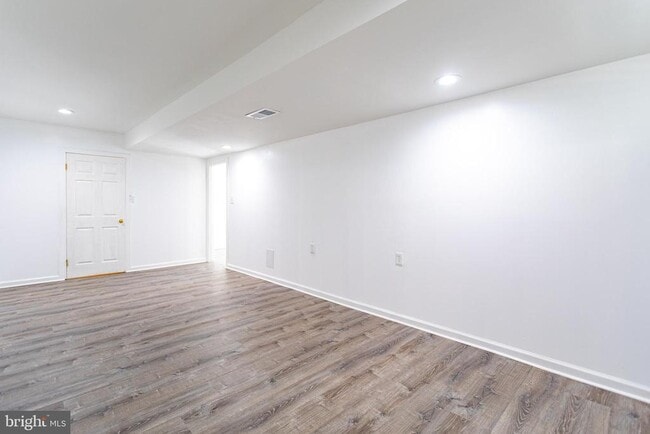 Building Photo - 4203 Lyons St