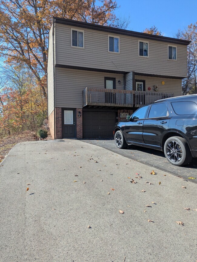 Primary Photo - 201 Shasta Dr