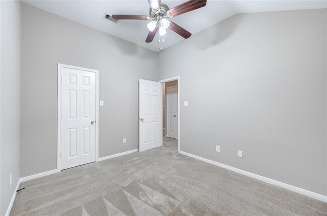 Building Photo - 5806 Cedar Field Way