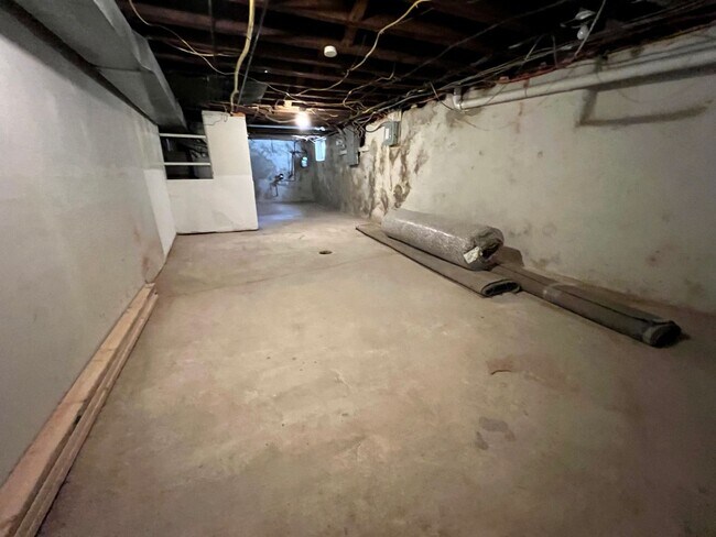 Building Photo - 412 N 32nd St