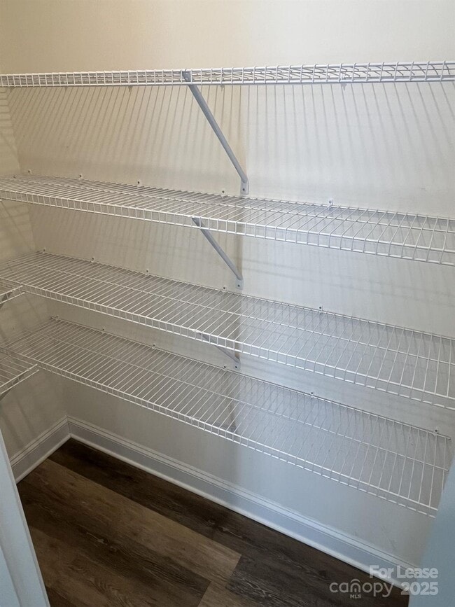 Building Photo - 6814 Harris Bay Rd