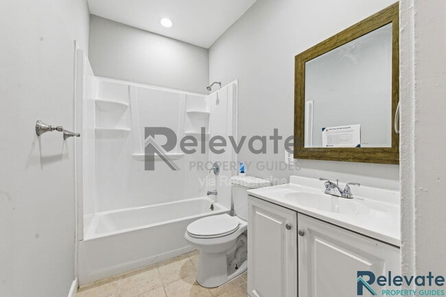 Building Photo - 2820 Q St