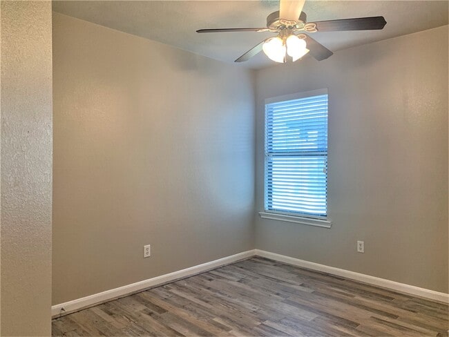 Building Photo - 807 Cobble Gate Dr