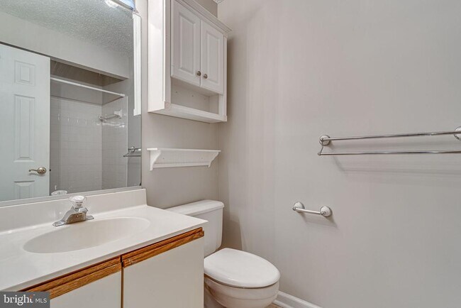 Building Photo - 6015 Curtier Dr