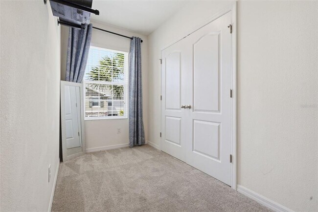 Building Photo - 10425 Red Carpet Ct