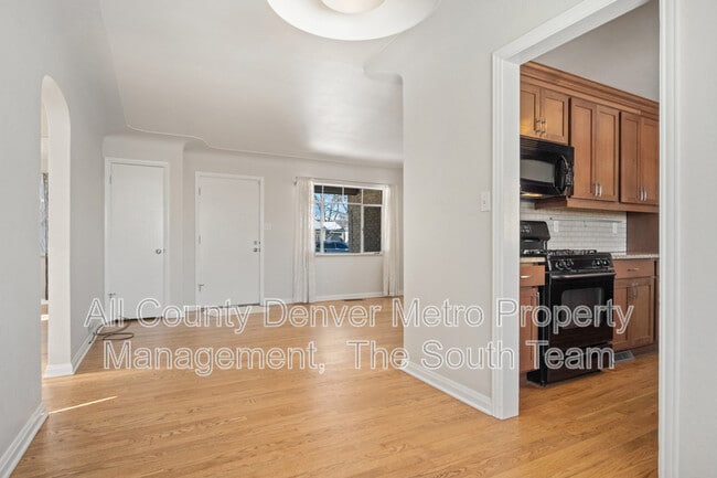 Building Photo - 2702 Meade St