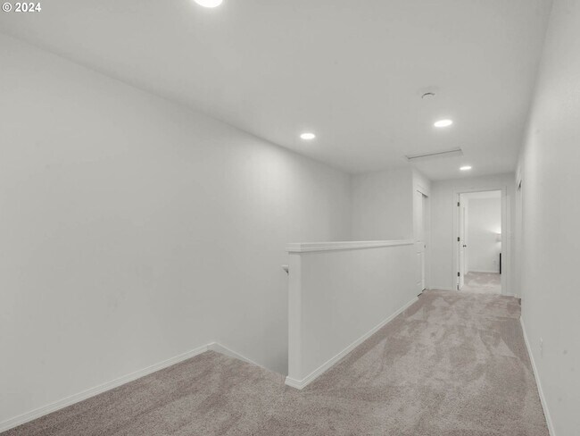 Building Photo - 1152 S 43rd Pl