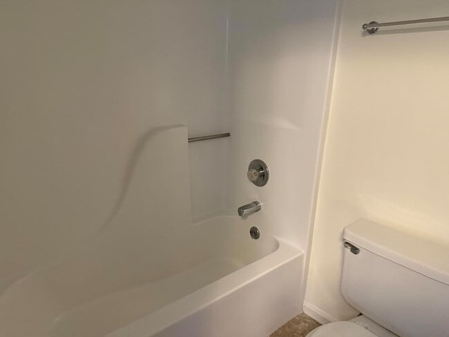 Building Photo - 419 Gibson Ln