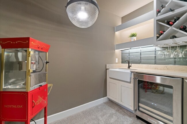 Building Photo - 109 Bronze Peak Ct